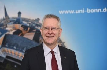 Prof. Dr. Dr. h.c. Michael Hoch, Rektor der Universität Bonn, ist Hochschulmanager des Jahres 2019